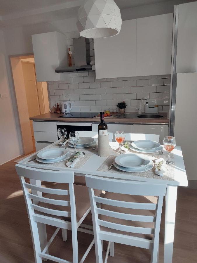 Apartment Making Memories Pucisca Eksteriør bilde